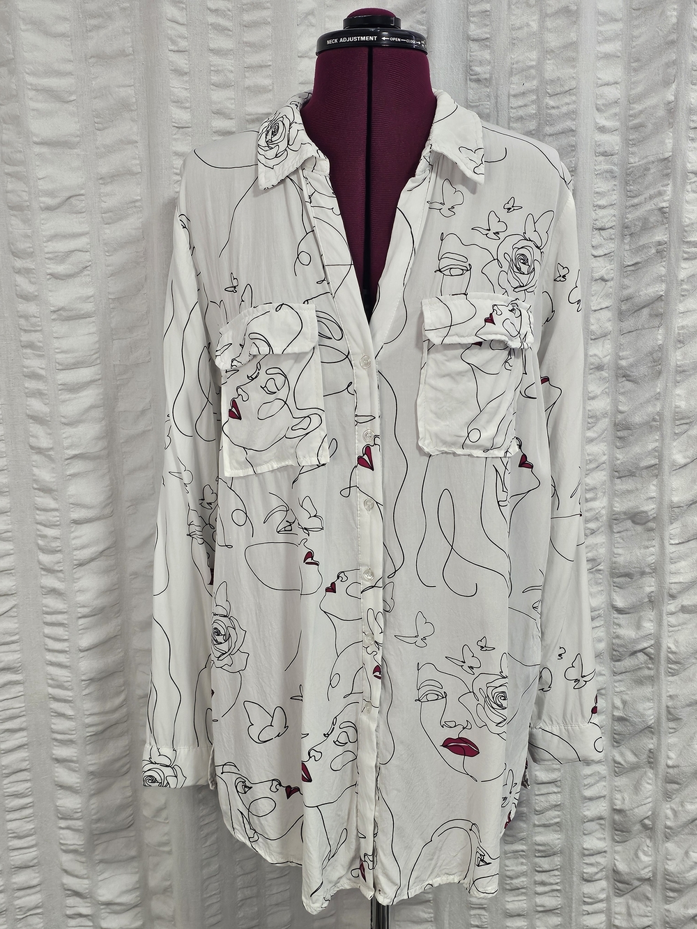 Milk & Honey Artsy Sketched Gace Silhouette Abstract Button Front Blouse XL